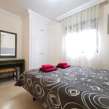 Townhouse La Duquesa 49 *