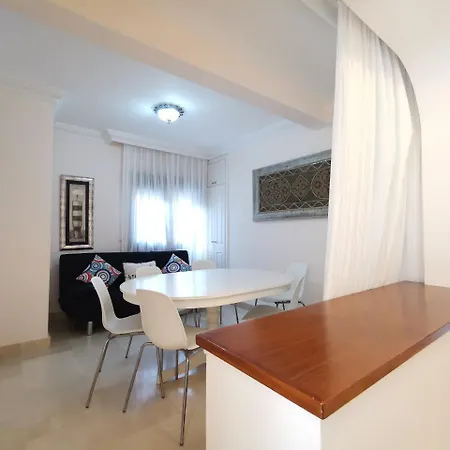 Townhouse La Duquesa 49 *