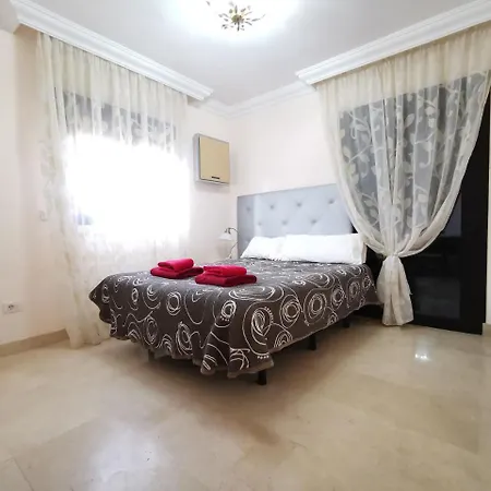 Townhouse La Duquesa 49 דירה אדחה