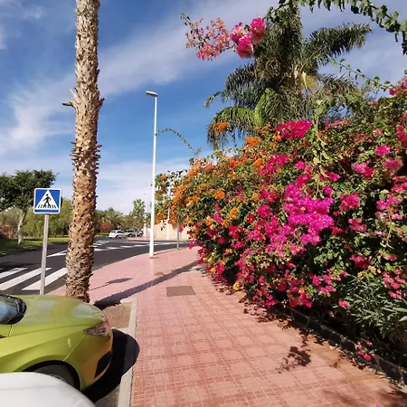 Townhouse La Duquesa 49 דירה