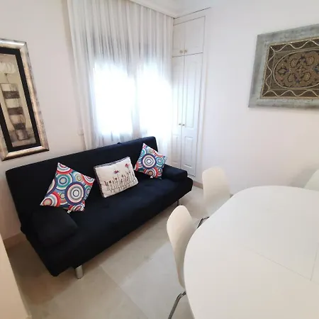 Townhouse La Duquesa 49 דירה אדחה