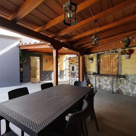 דירה Townhouse La Duquesa 49 אדחה